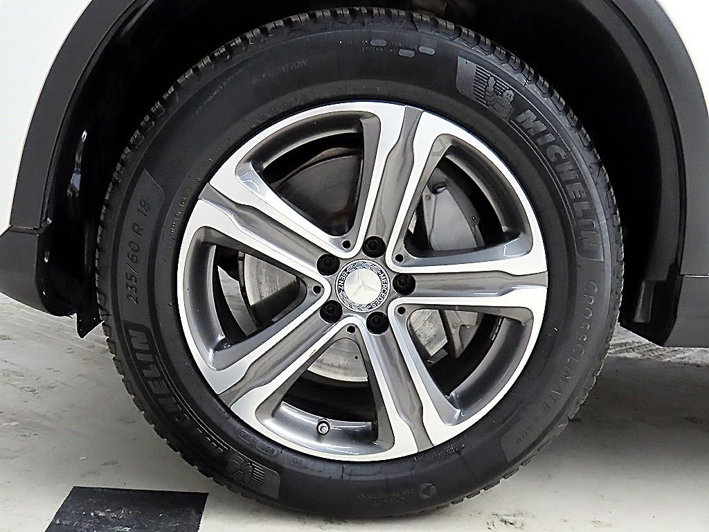 Mercedes Benz GLC Class 2017 Blanco - Importación desde Corea - HF Imports Iquique - Foto 19