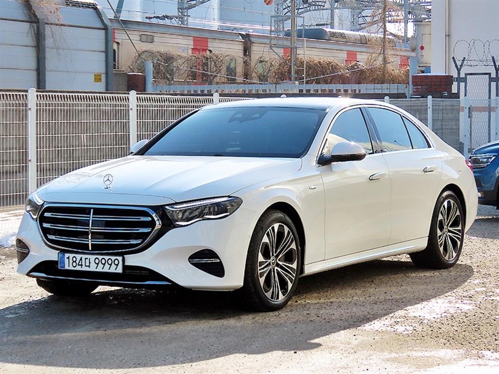 Mercedes Benz E class - Vista 2