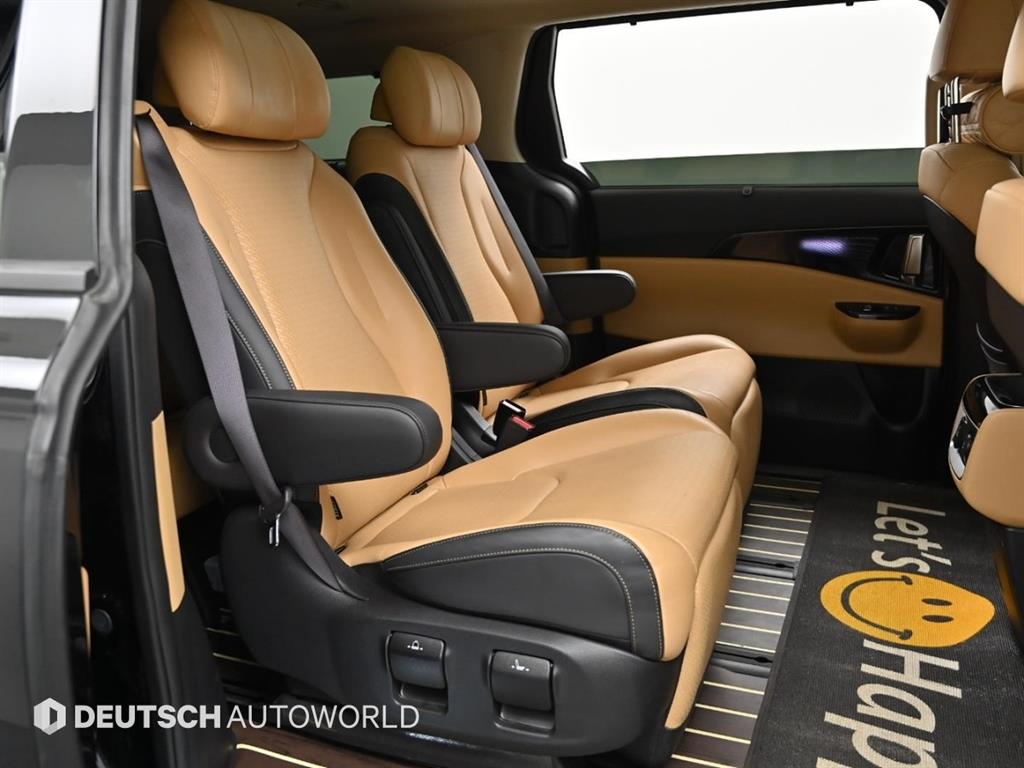 KIA Carnival - Vista 12