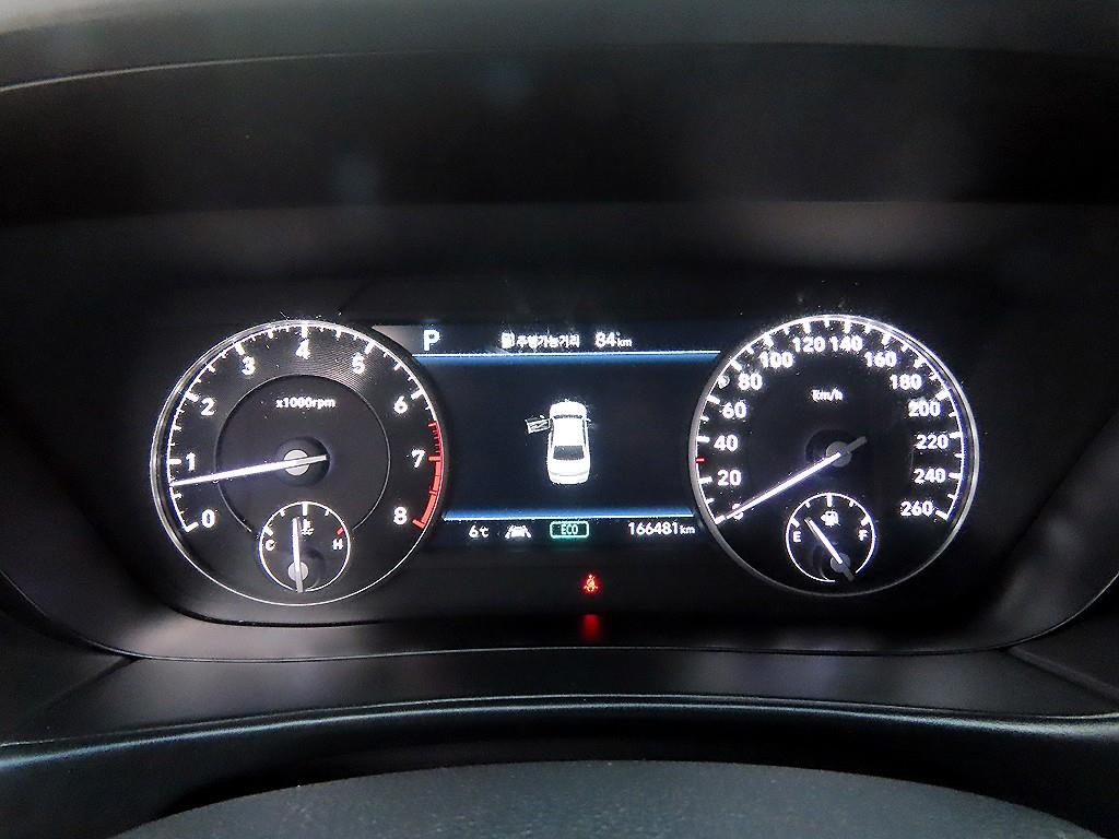 Genesis G90 - Vista 9