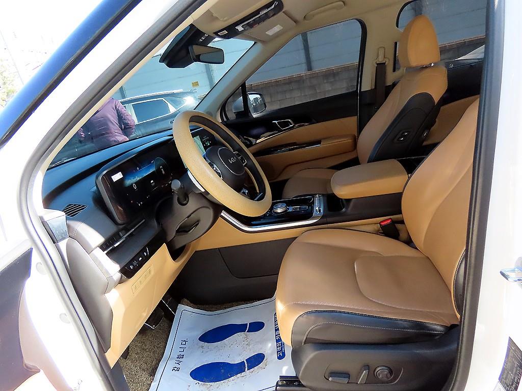 KIA Carnival - Vista 5