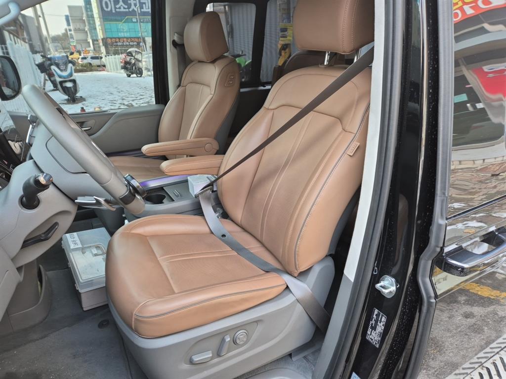 HYUNDAI Staria 2025 Negro - Importación desde Corea - HF Imports Iquique - Foto 13