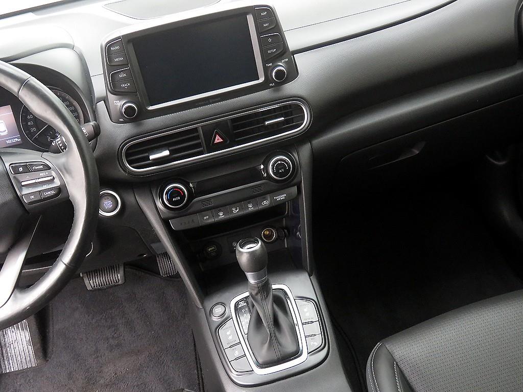 HYUNDAI Kona - Vista 10