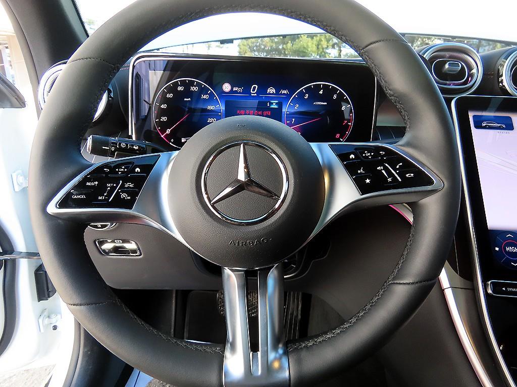 Mercedes Benz GLC Class - Vista 8