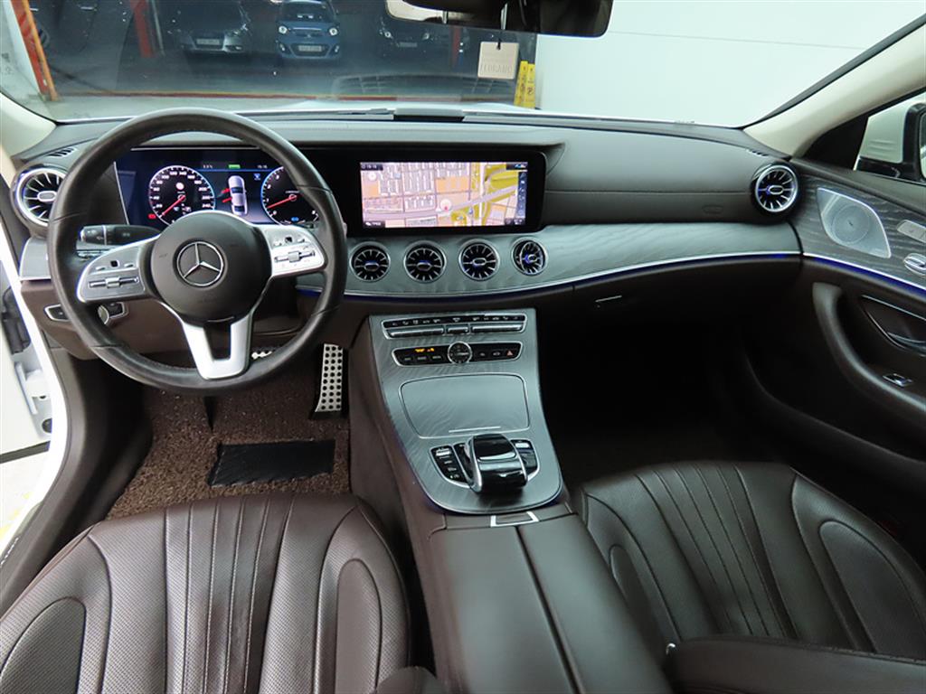 Mercedes Benz CLS Class - Vista 7