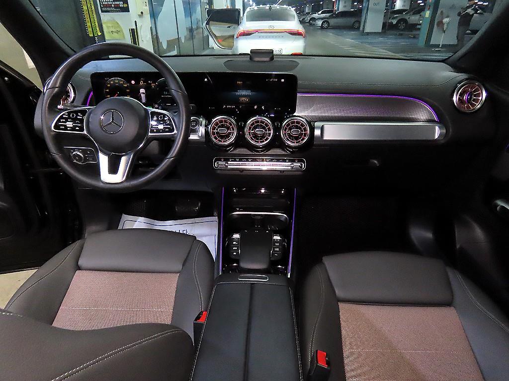 Mercedes Benz EQB - Vista 10