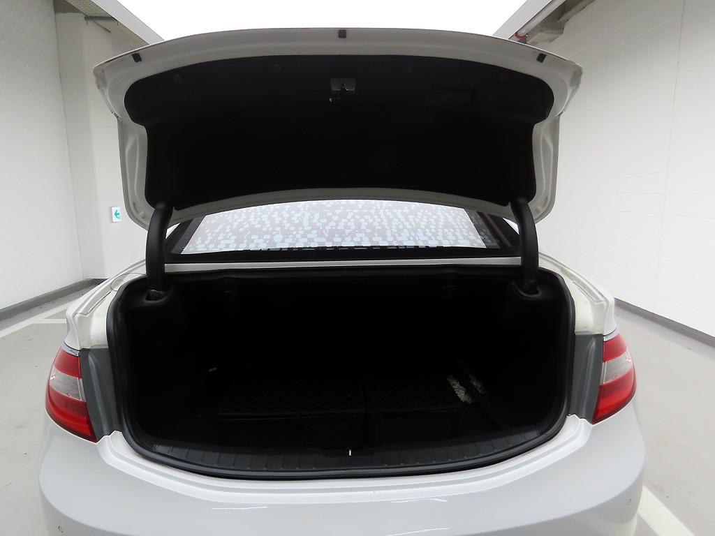 HYUNDAI Grandeur - Vista 5