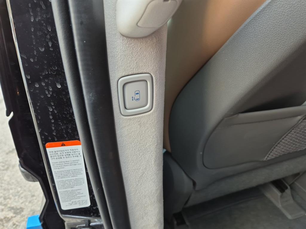 HYUNDAI Staria 2025 Negro - Importación desde Corea - HF Imports Iquique - Foto 18