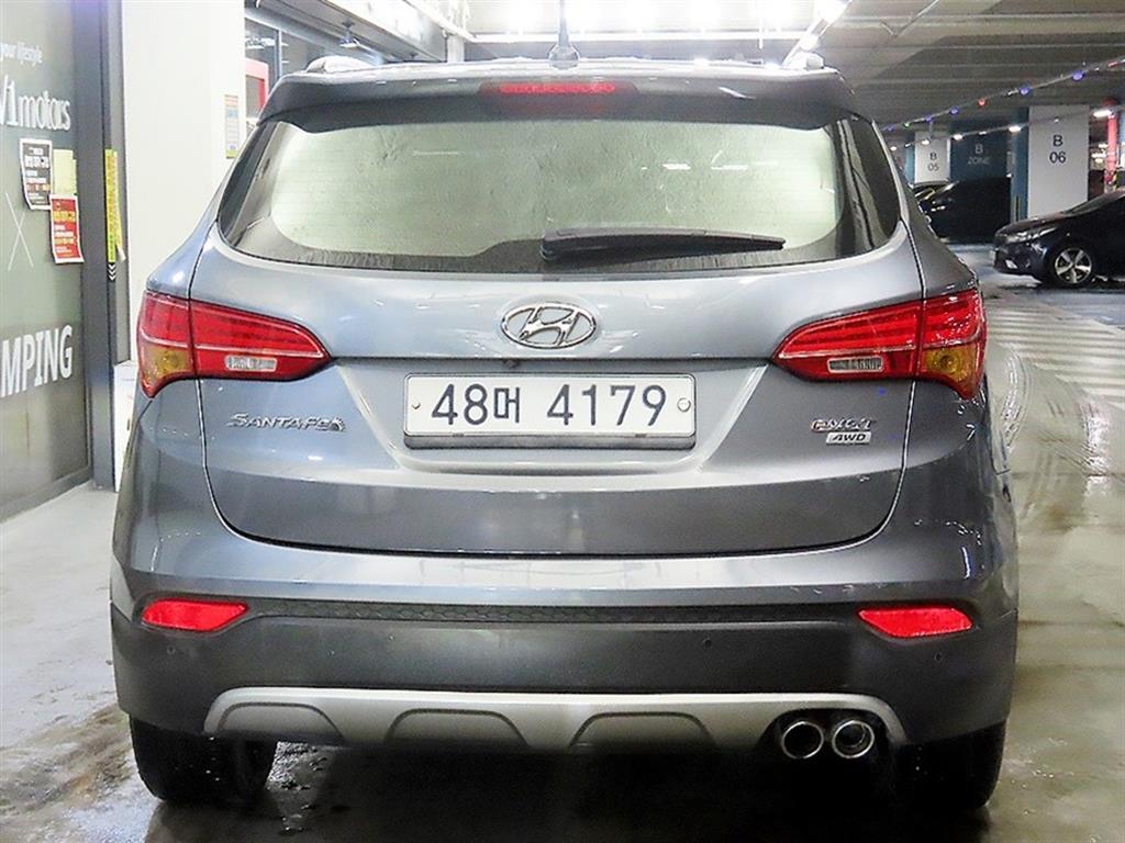 HYUNDAI Santa Fe - Vista 5