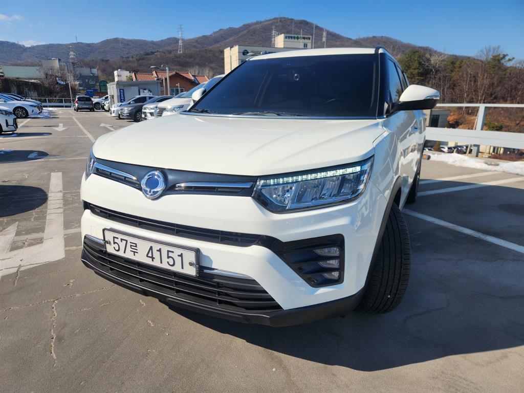Ssangyong Tivoli 2020 Blanco - Importación desde Corea - HF Imports Iquique - Foto 1
