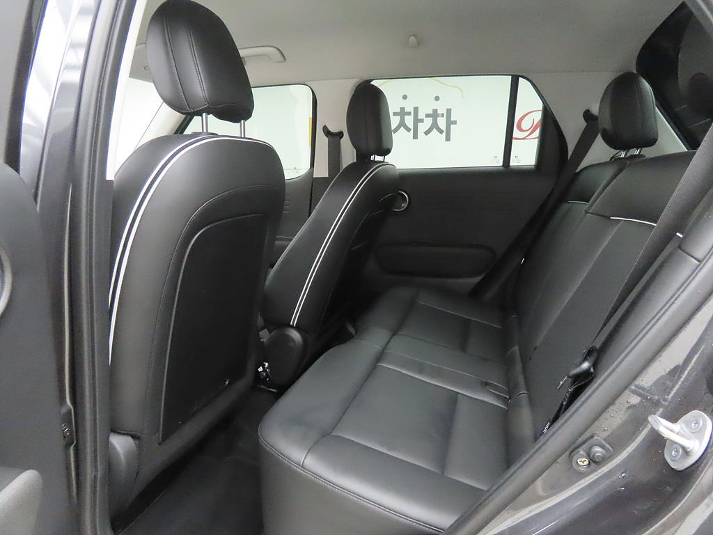 HYUNDAI Casper - Vista 6