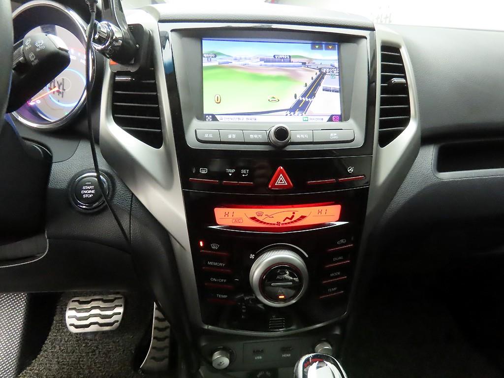 Ssangyong Tivoli - Vista 10