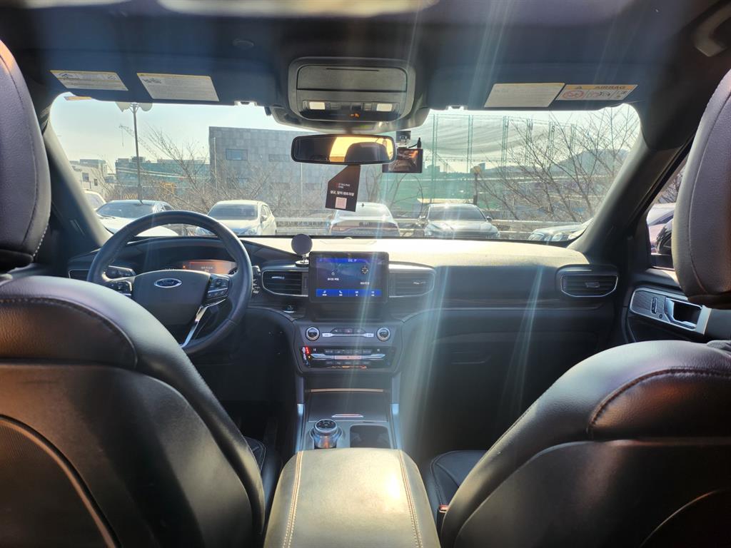 Ford Explorer - Vista 6