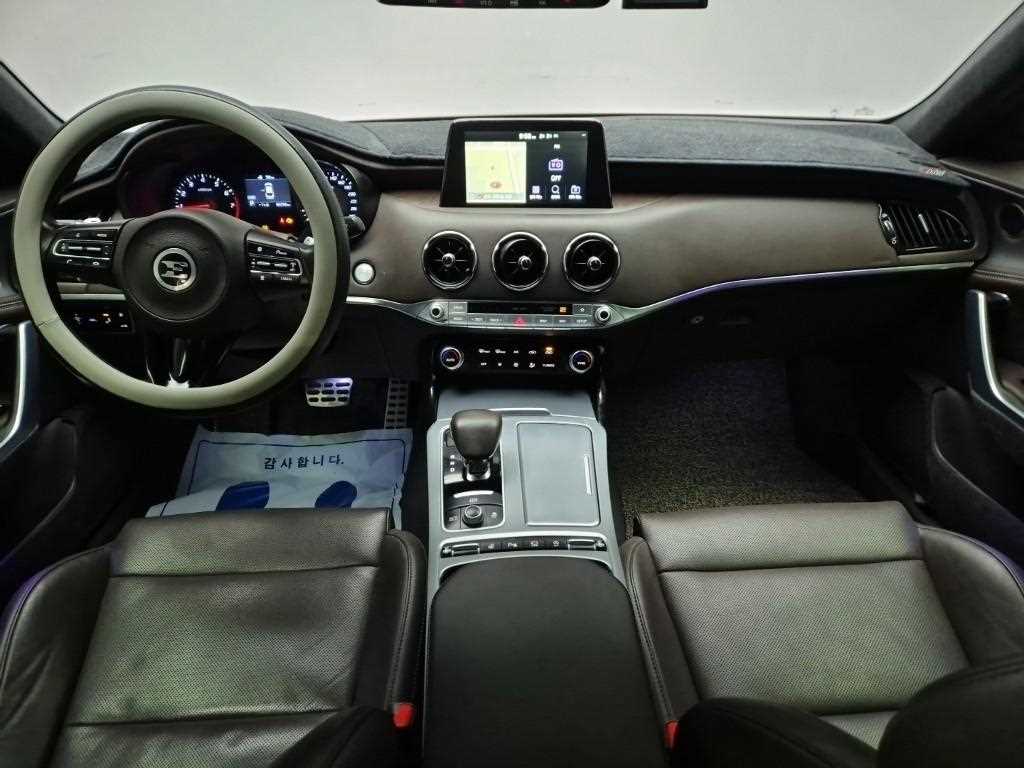 KIA Stinger - Vista 7