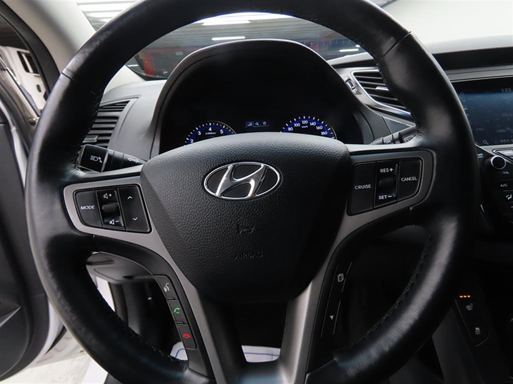 HYUNDAI i40 - Vista 8