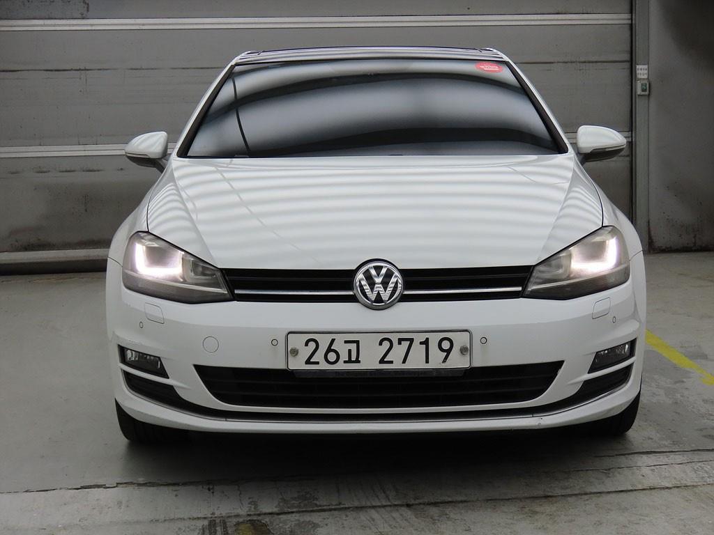 Volkswagen Golf - Vista 2