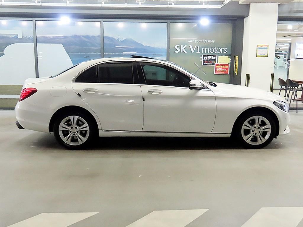 Mercedes Benz C Class - Vista 3