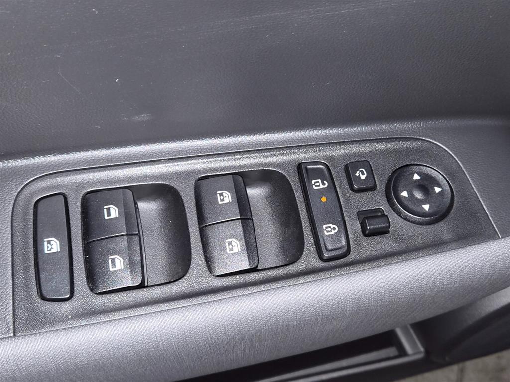 HYUNDAI Casper - Vista 12