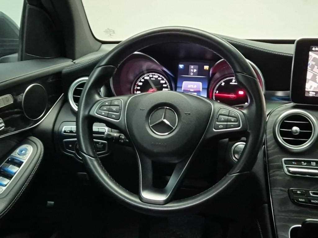 Mercedes Benz GLC Class - Vista 9