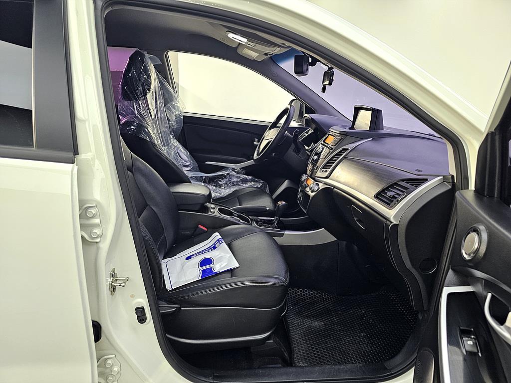 Ssangyong Korando - Vista 11