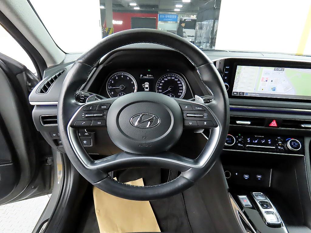 HYUNDAI Sonata - Vista 9