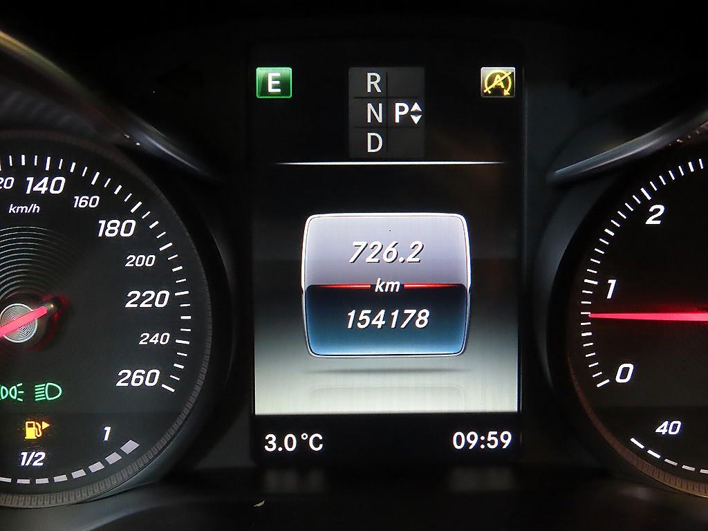 Mercedes Benz C Class - Vista 9