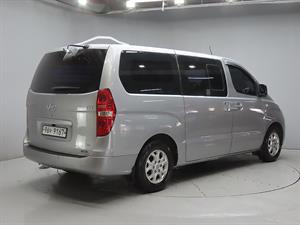 HYUNDAI Starex - Vista 8