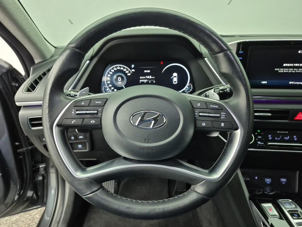 HYUNDAI Sonata - Vista 9