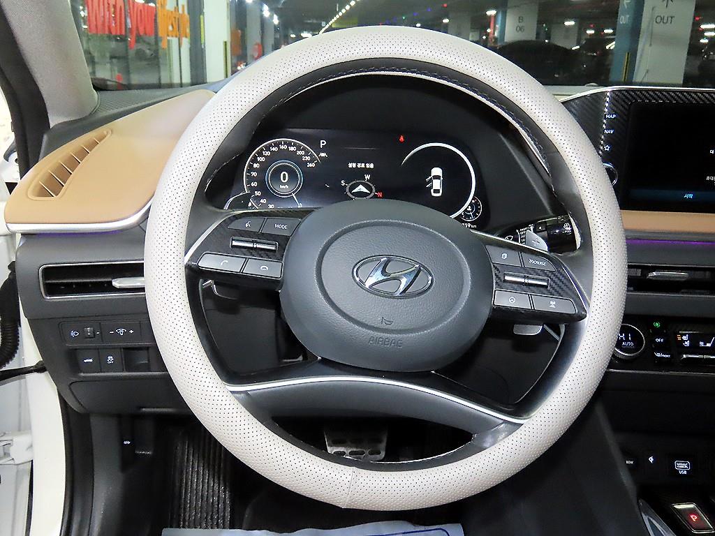 HYUNDAI Sonata - Vista 8