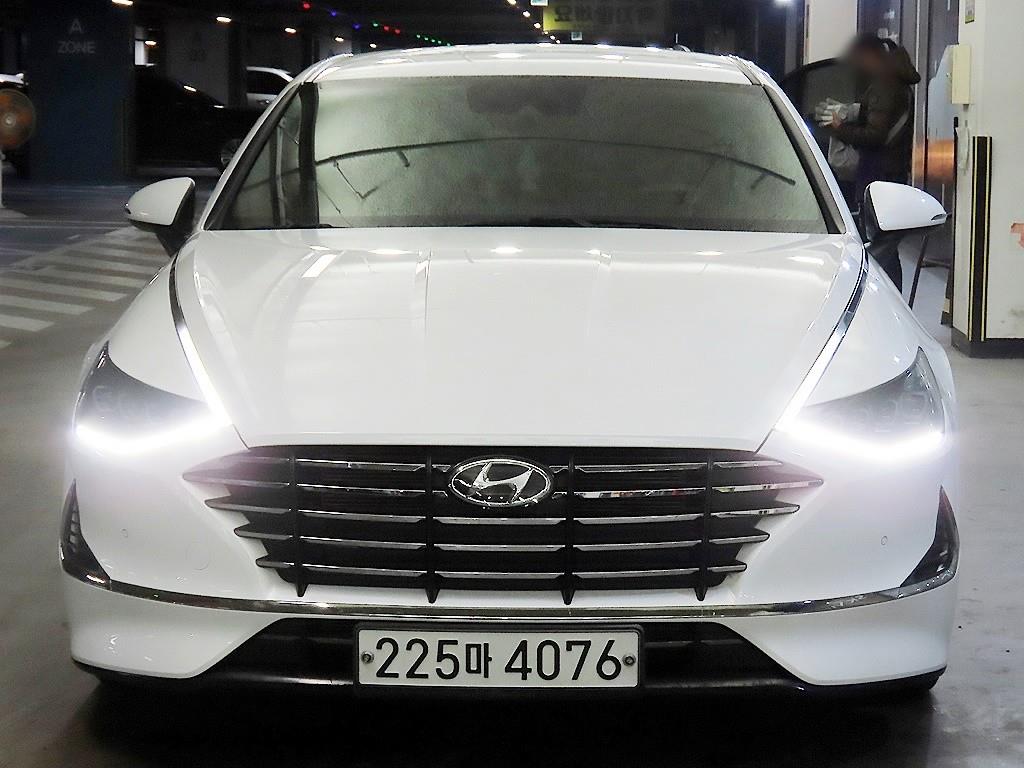 HYUNDAI Sonata - Vista 2