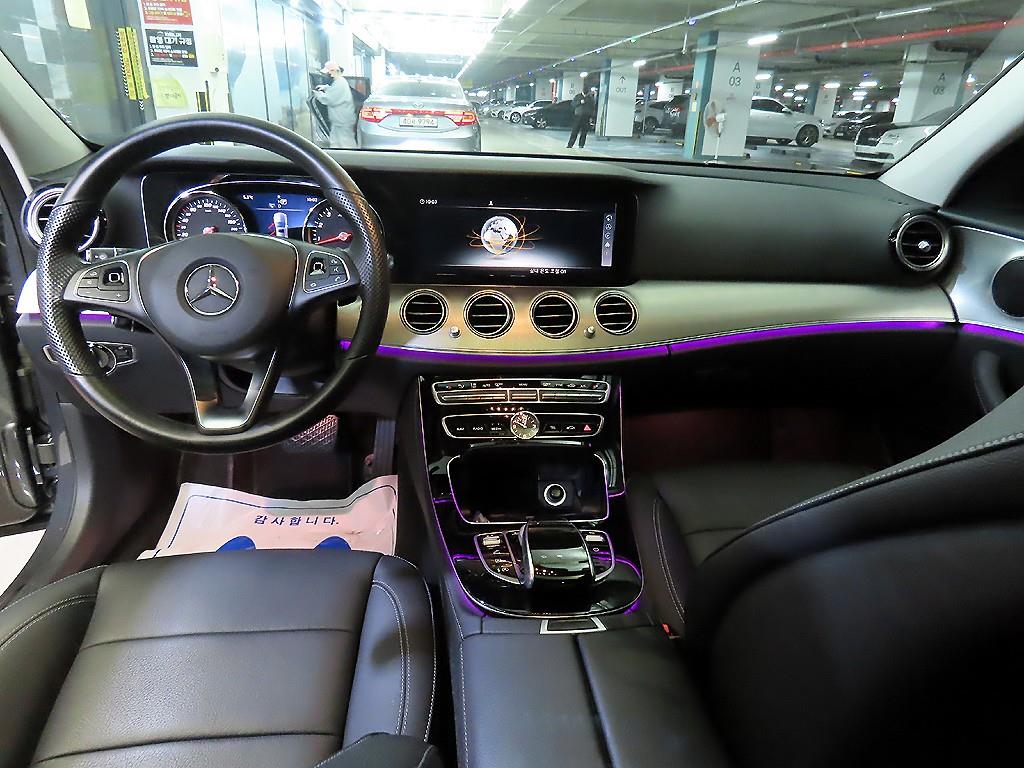 Mercedes Benz E class - Vista 10