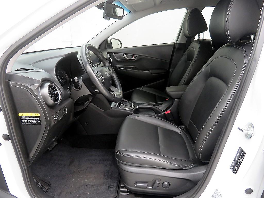 HYUNDAI Kona - Vista 6