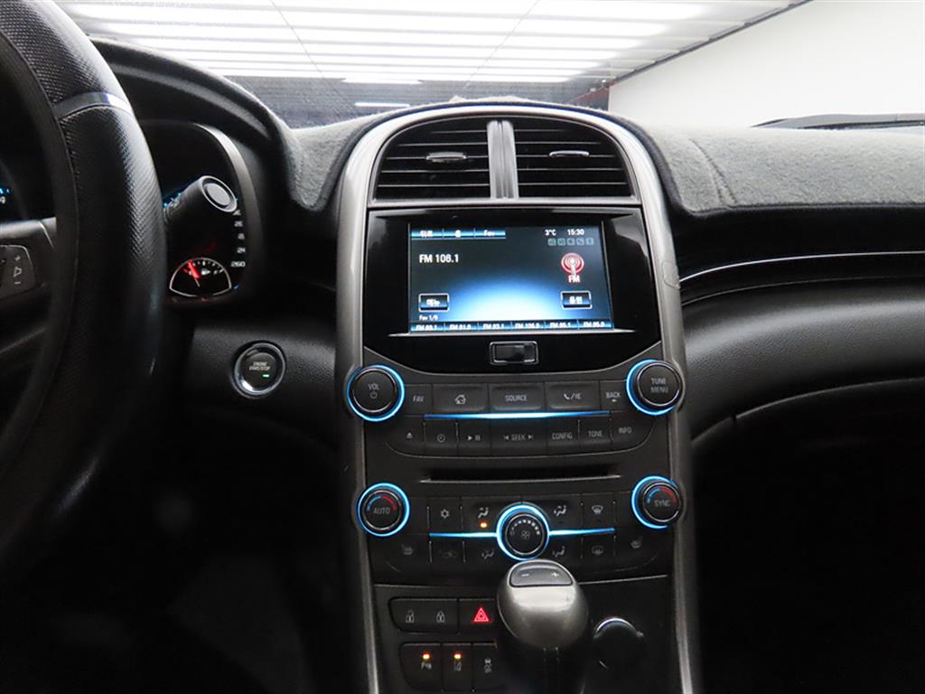 Chevrolet Malibu - Vista 10