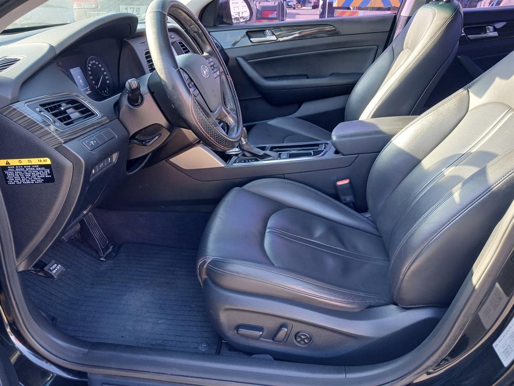 HYUNDAI Sonata - Vista 12