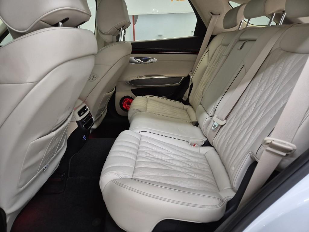 Genesis GV70 - Vista 12