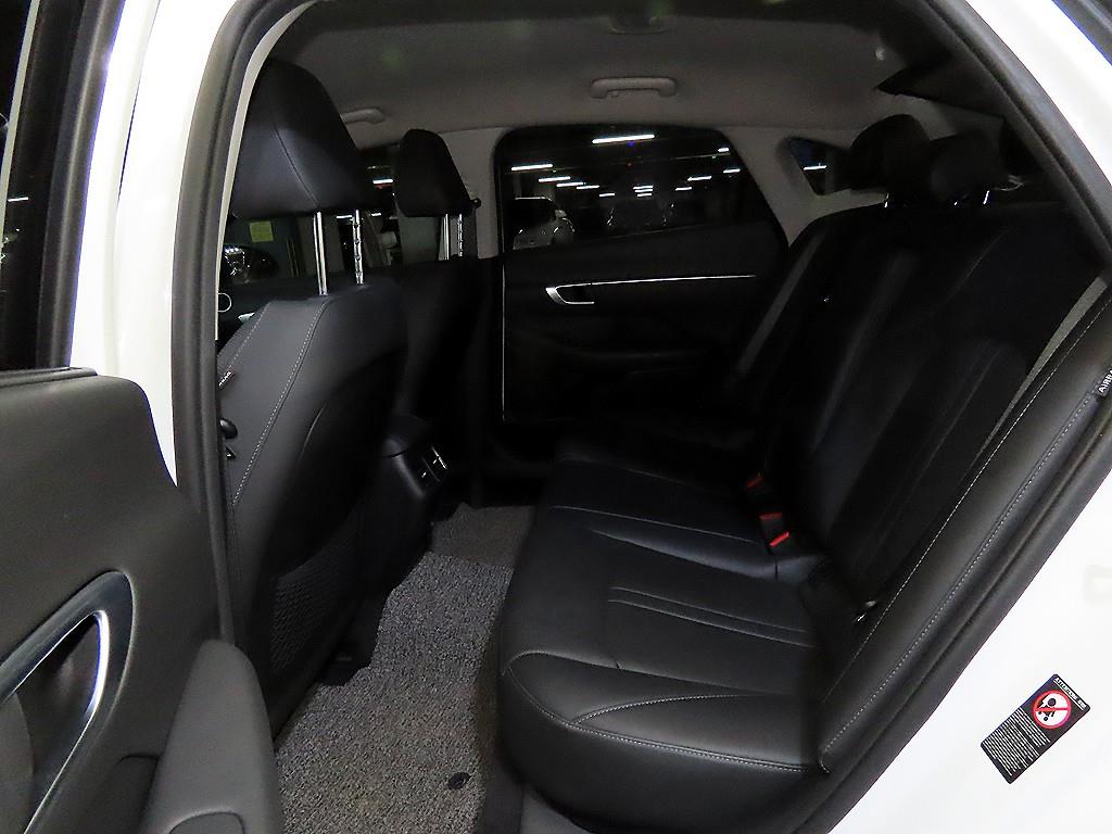 HYUNDAI Sonata - Vista 7