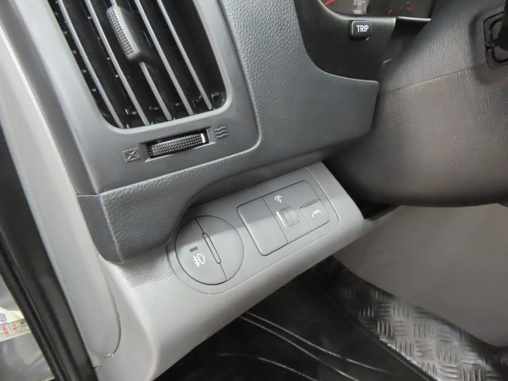 HYUNDAI Starex - Vista 10