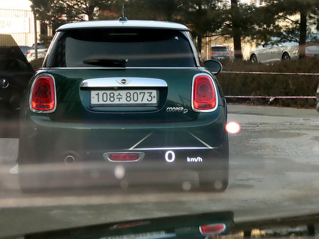 Genesis G80 - Vista 10