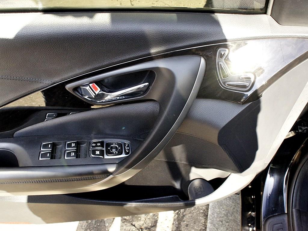 HYUNDAI Grandeur 2017 Negro - Importación desde Corea - HF Imports Iquique - Foto 13