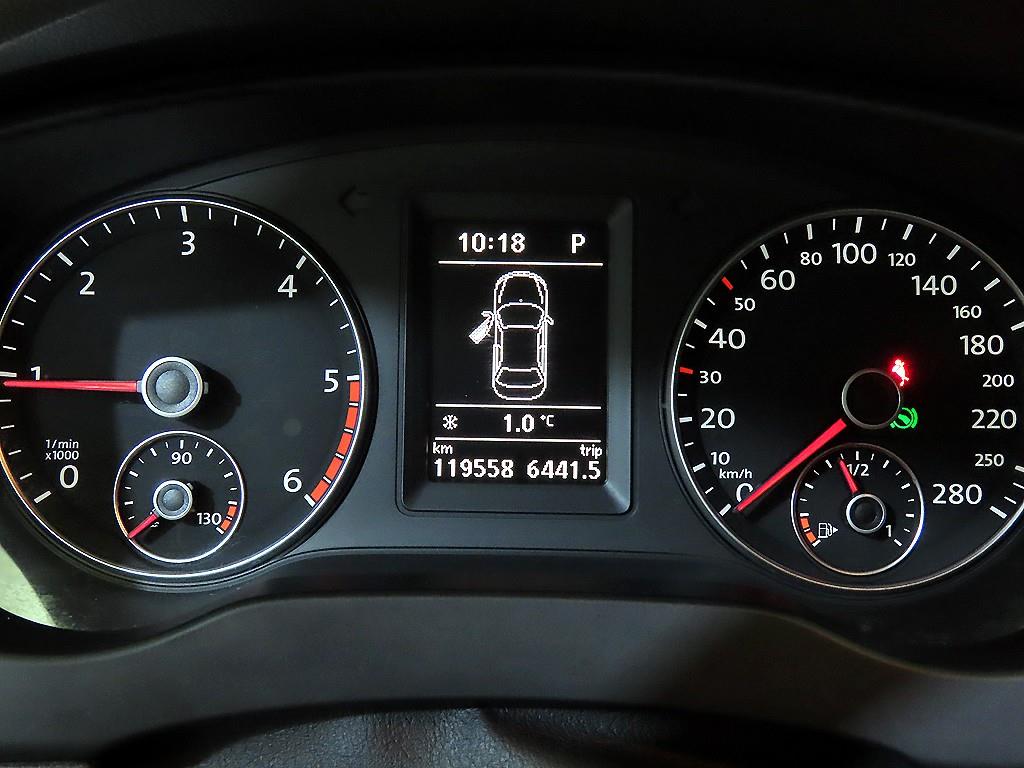 Volkswagen Jetta - Vista 9