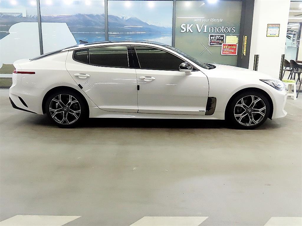 KIA Stinger - Vista 3