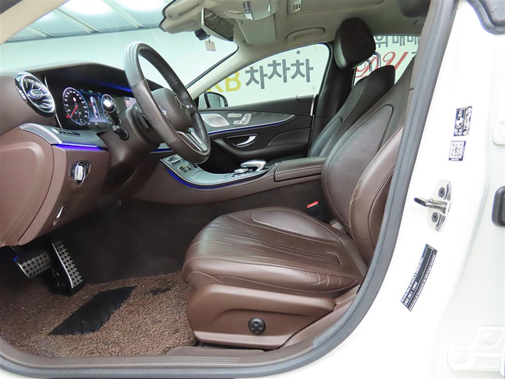 Mercedes Benz CLS Class - Vista 5