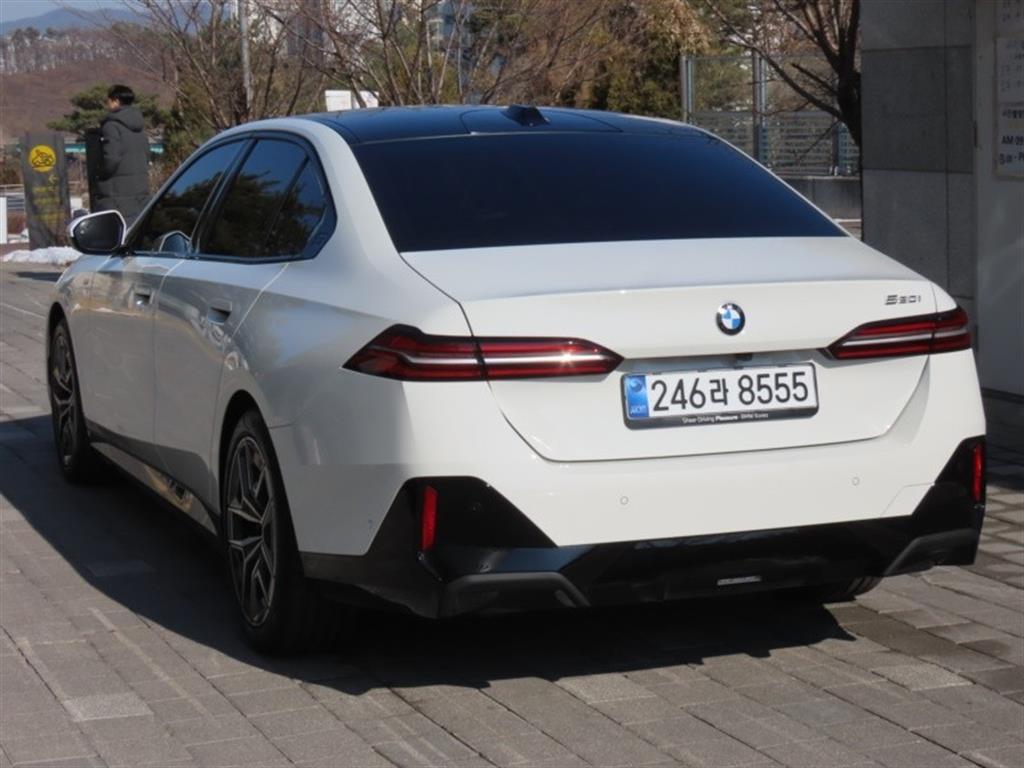 BMW 5 Series - Vista 7