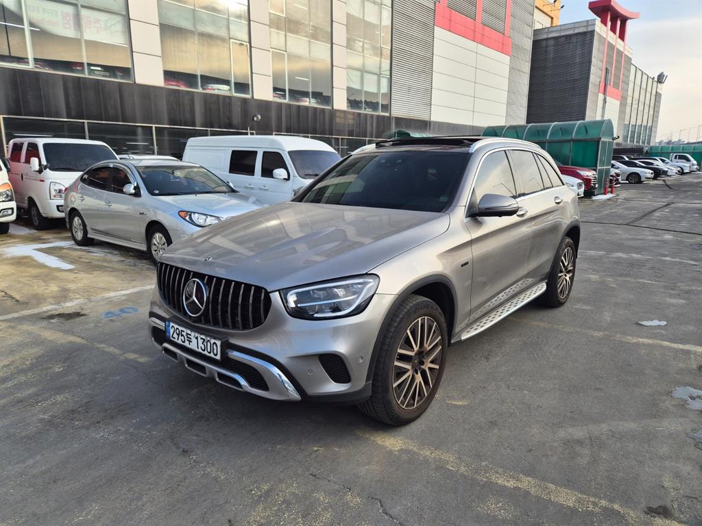 Mercedes Benz GLC Class - Vista 2