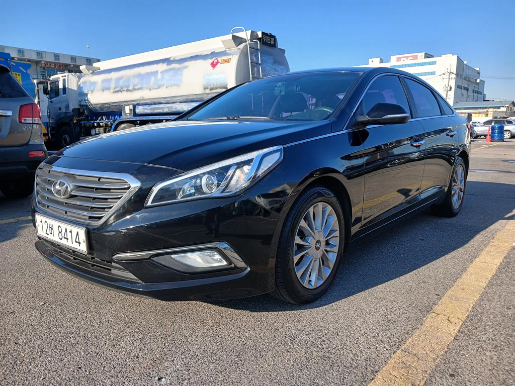 HYUNDAI Sonata - Vista 2