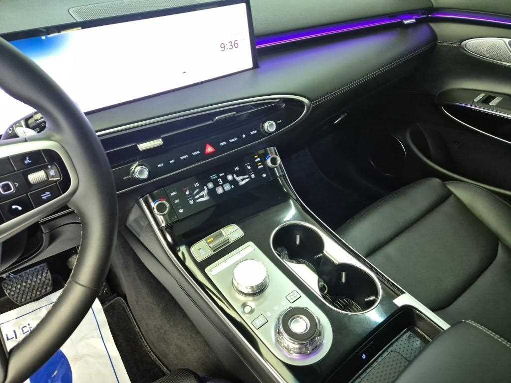 Genesis GV70 - Vista 9