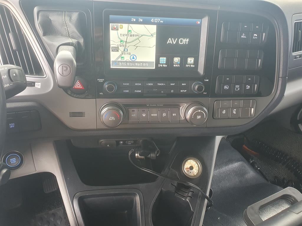 medium and large cargo truck 2020 Blanco - Importación desde Corea - HF Imports Iquique - Foto 18