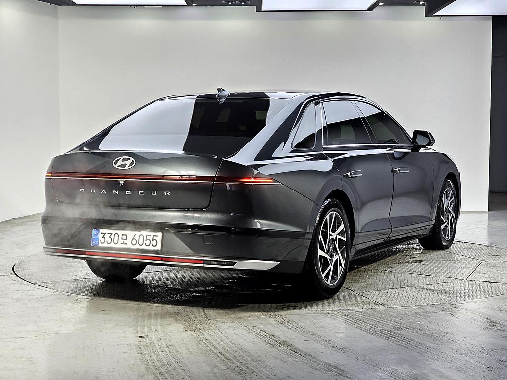 HYUNDAI Grandeur - Vista 4