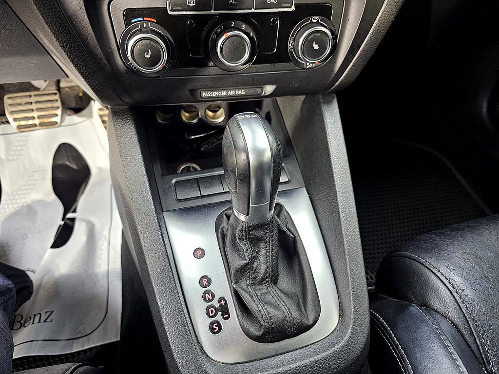 Volkswagen Jetta 2011 Blanco - Importación desde Corea - HF Imports Iquique - Foto 15