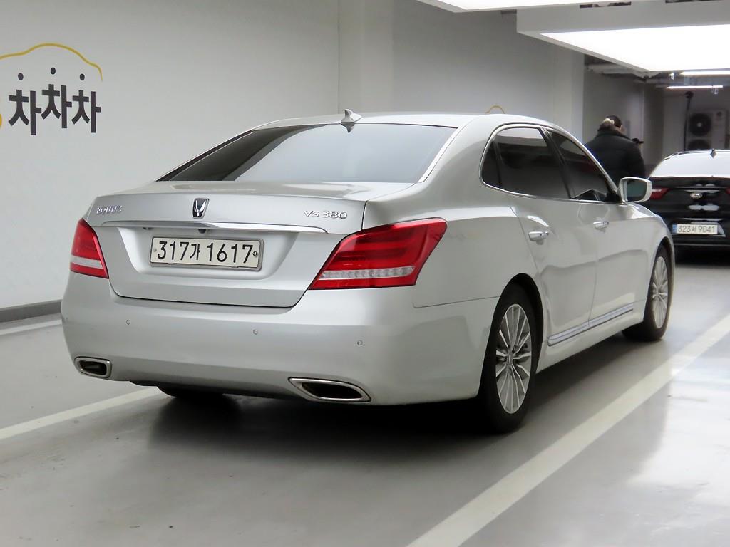 HYUNDAI Equus - Vista 4